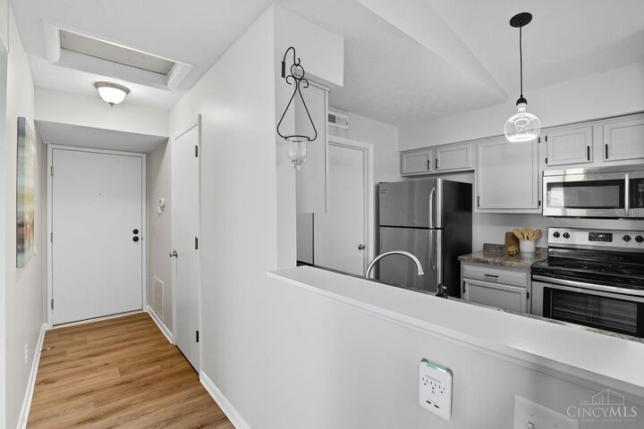 Property Photo:  533 Aspen Glen Drive  OH 45244 
