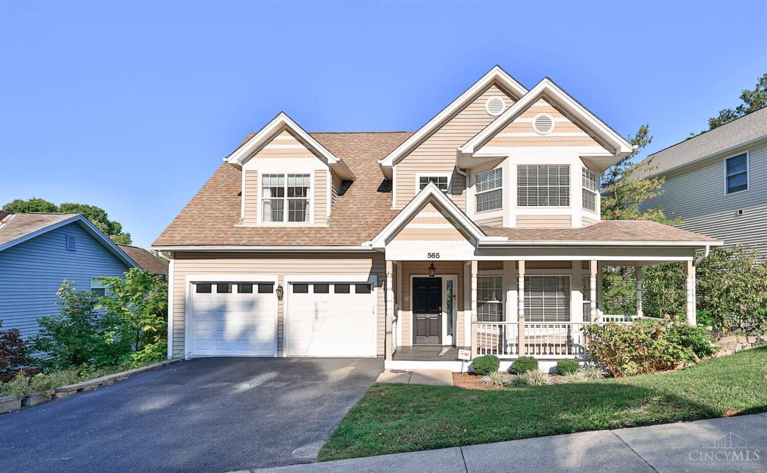 Property Photo:  565 Hoge Street  OH 45226 