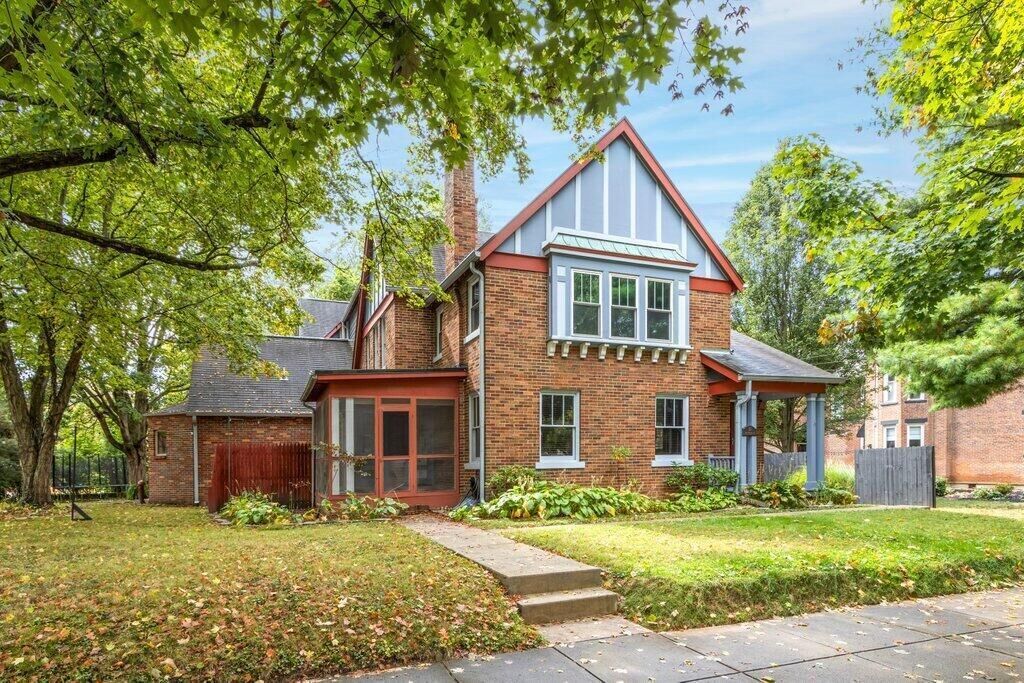 Property Photo: 53 W College Avenue OH 43081