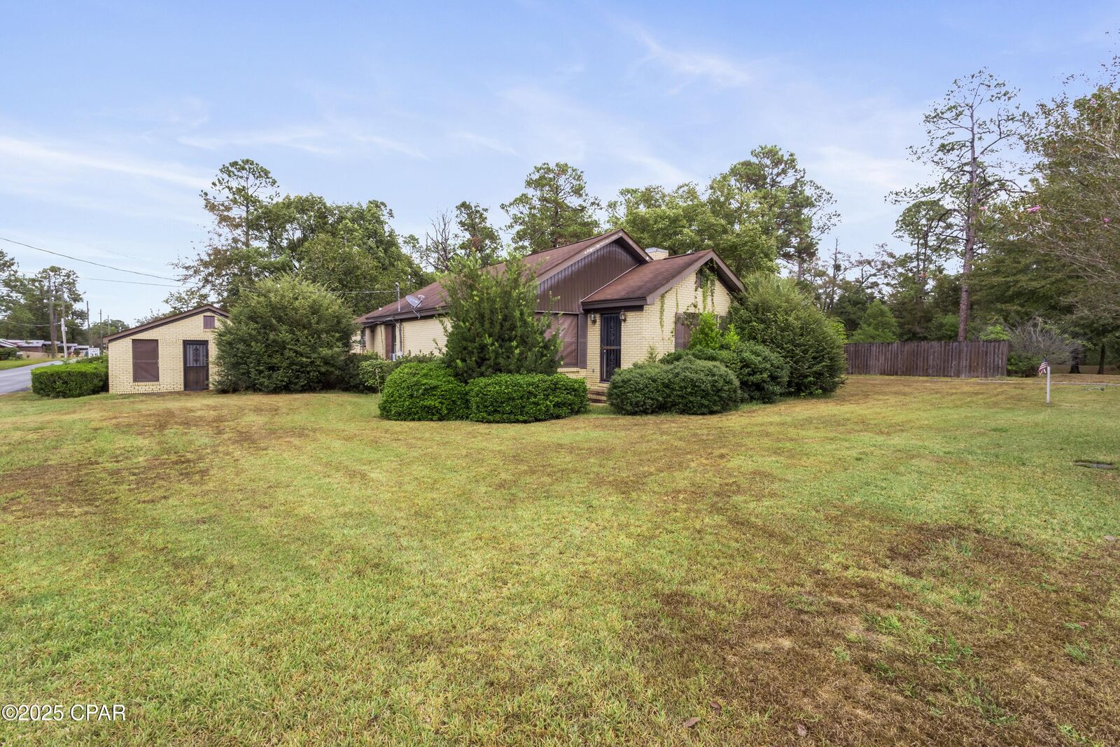 Property Photo: 1102 8th Avenue FL 32440