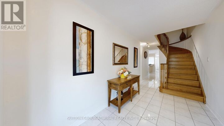 Photo de la propriété: 7 Rockview Gardens ON L4K 4W4