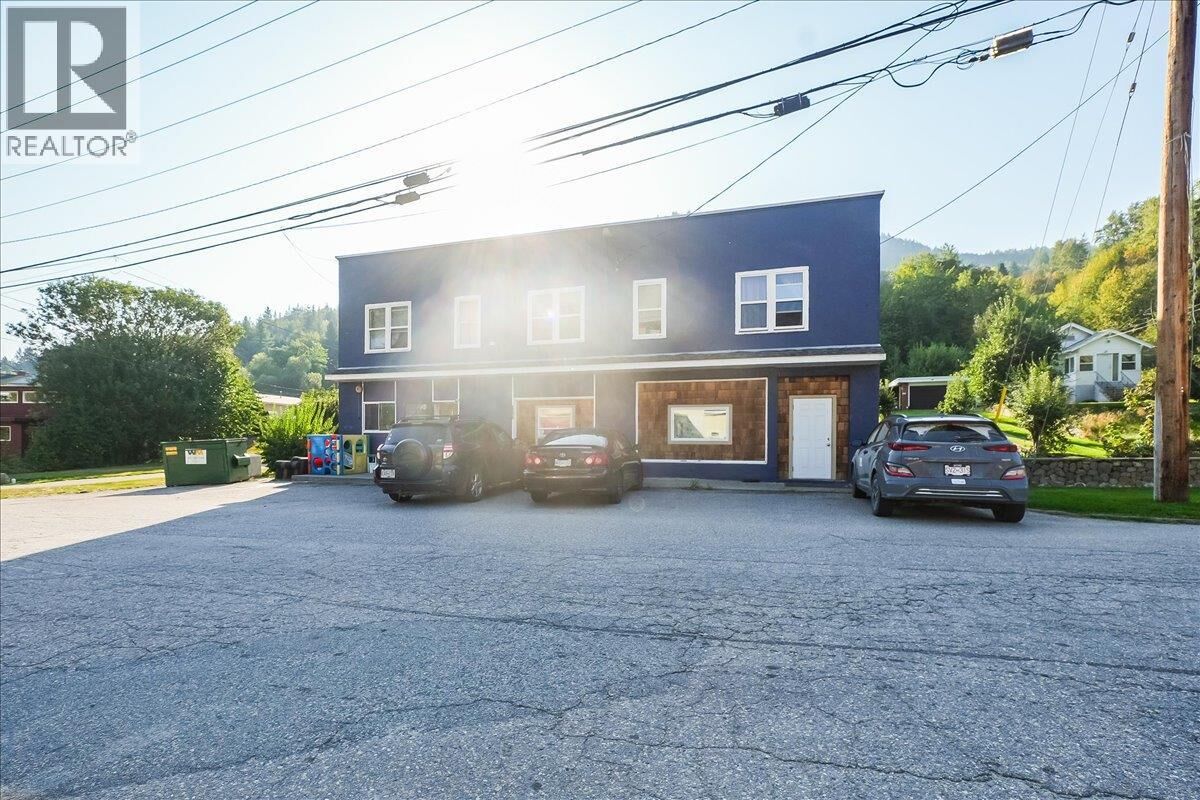 Property Photo:  156 Haig Street  BC V1R 2L9 