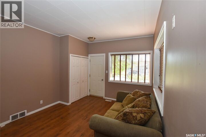 Property Photo: 614 Ominica Street E SK S6H 0H5
