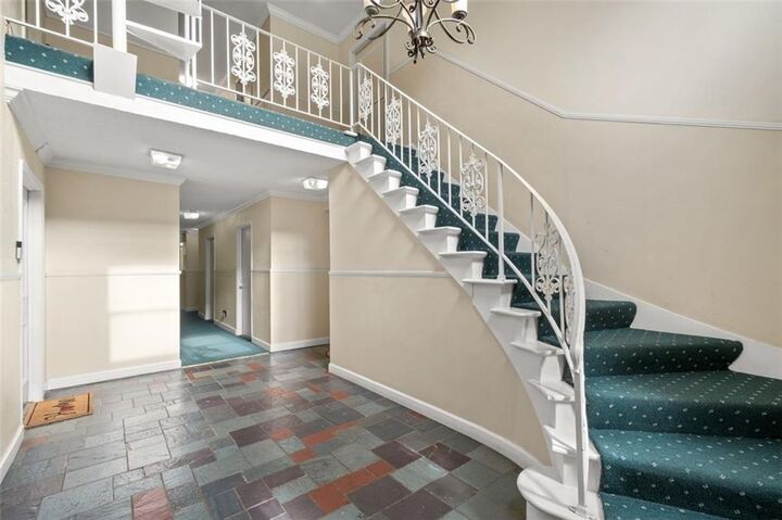 Property Photo: 6851 Roswell Road D28 GA 30328