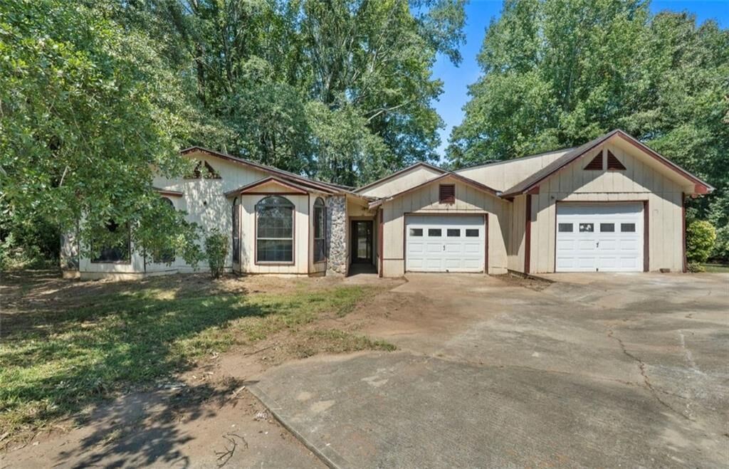 Property Photo:  64 Ruby Drive  GA 30293 