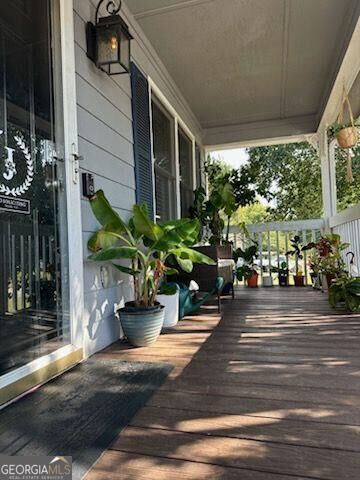 Property Photo: 180 Woodbridge Drive GA 30157