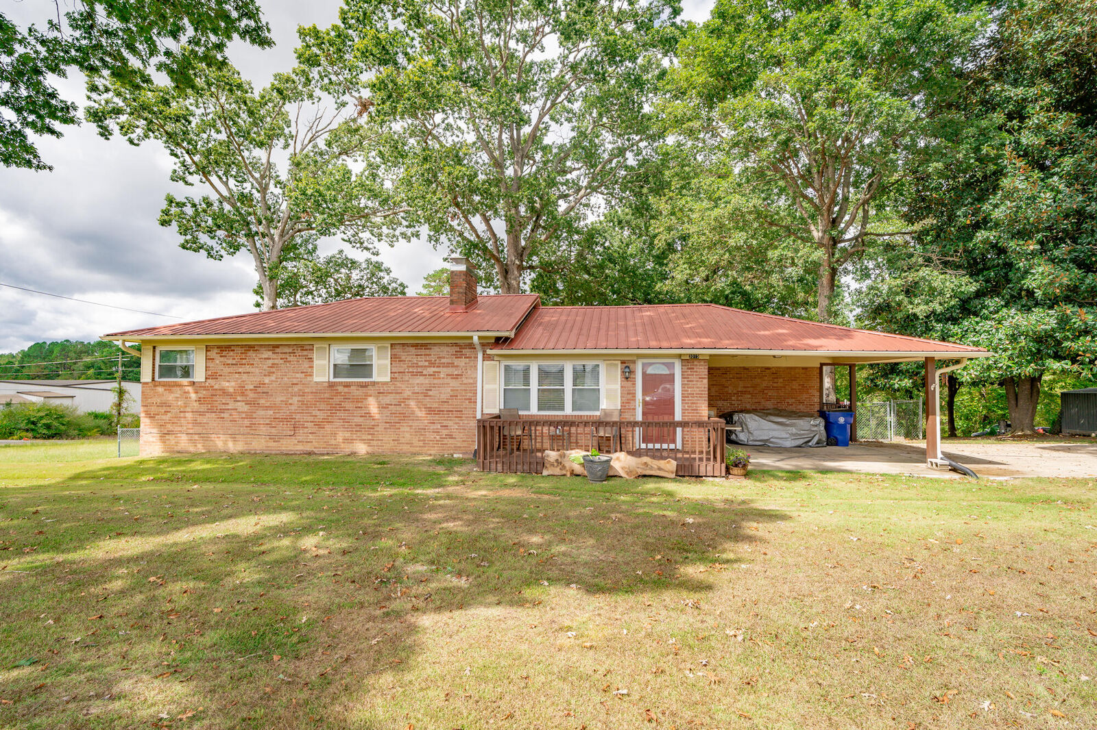 Property Photo: 3015 NE 20th Street TN 37323
