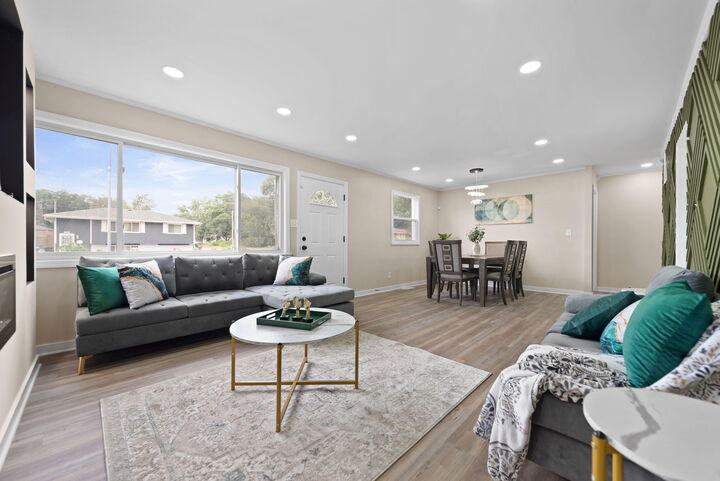 Property Photo:  2307 Jennings Street  IN 46404 