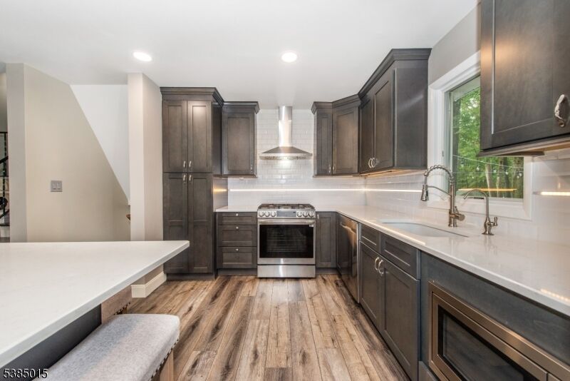Property Photo:  3 Makin Ln  NJ 07876 