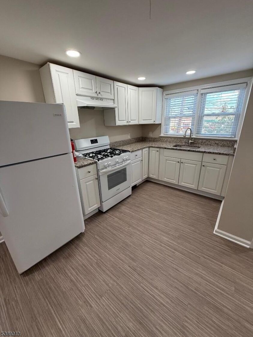 Property Photo:  8 Cedar St  NJ 08880 