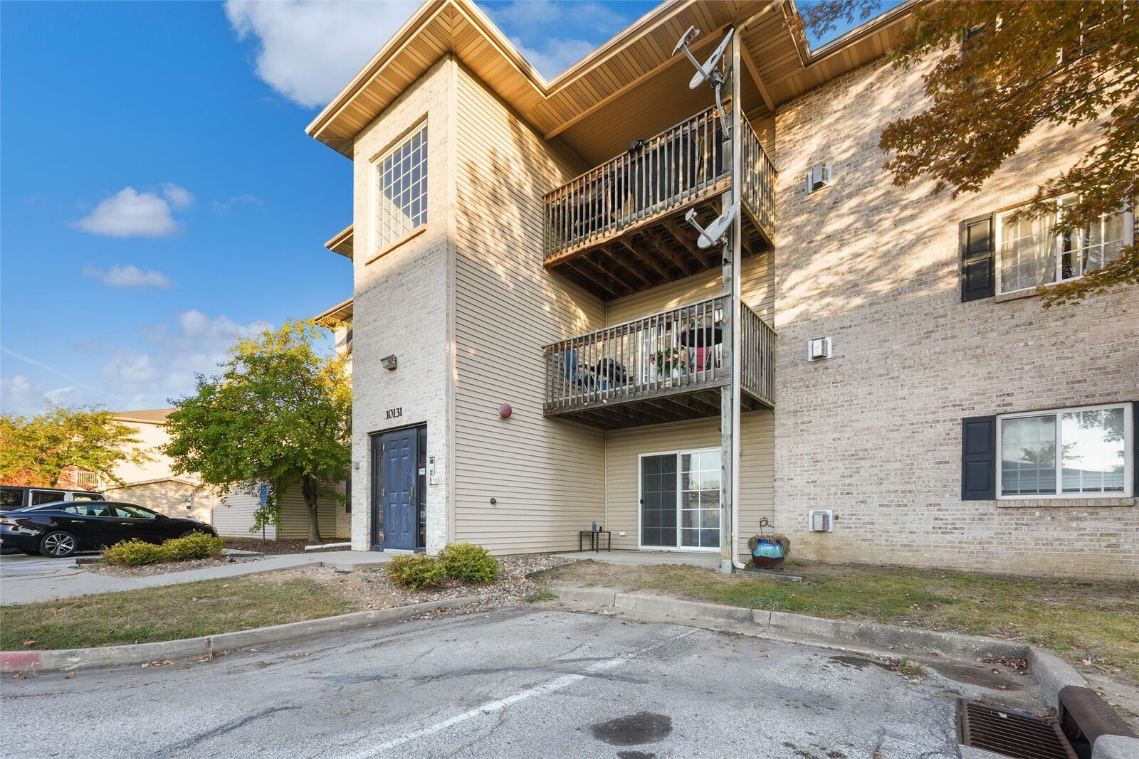 Property Photo:  10131 Sutton Drive 2  IA 50322 