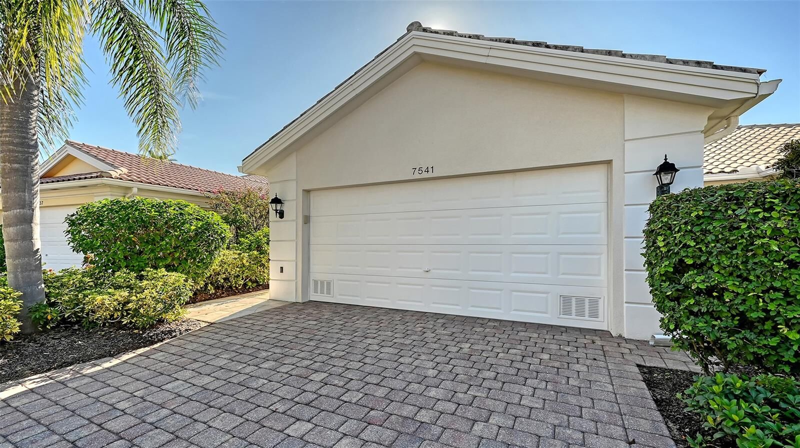 Property Photo: 7541 Pesaro Drive FL 34238