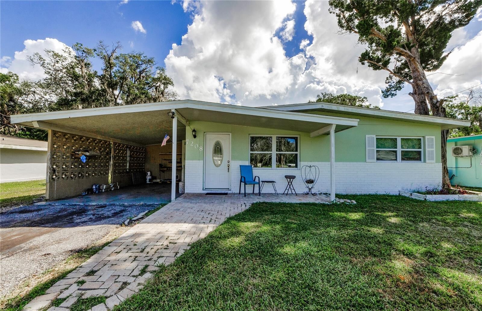 Property Photo:  7208 Oelsner Street  FL 34652 