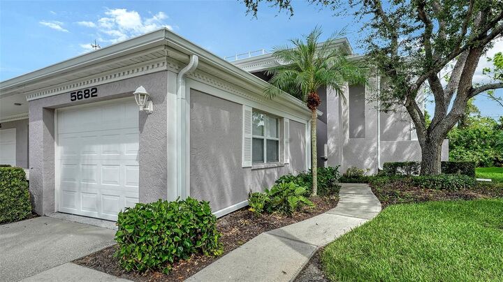 Property Photo: 5682 Sheffield Greene Circle 78 FL 34235