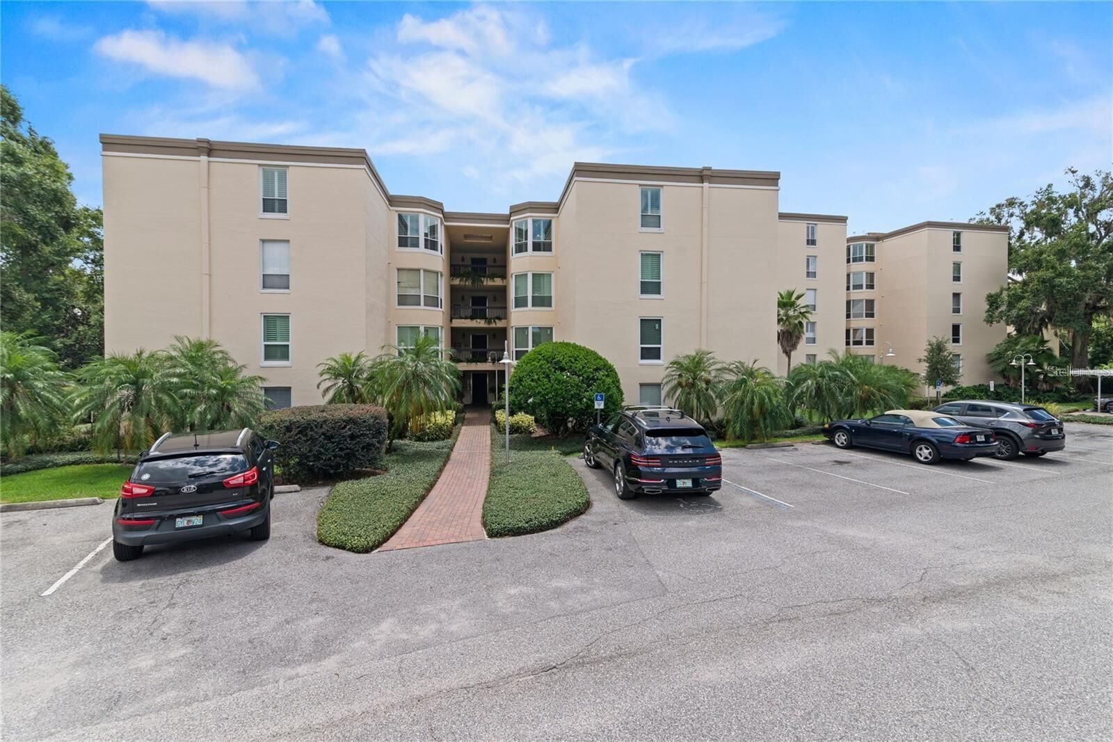 Property Photo:  202 Quayside Circle 404  FL 32751 