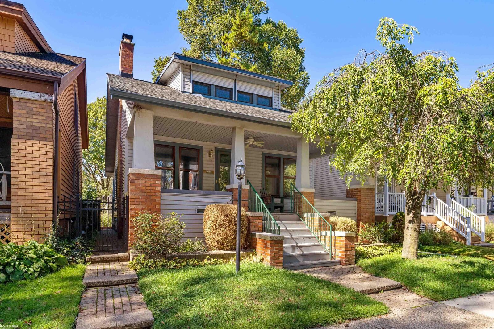 Property Photo:  1081 Lakepointe Street  MI 48230 