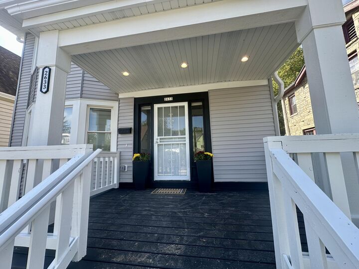 Property Photo:  2633 N Hubbard St St 2633  WI 53212 