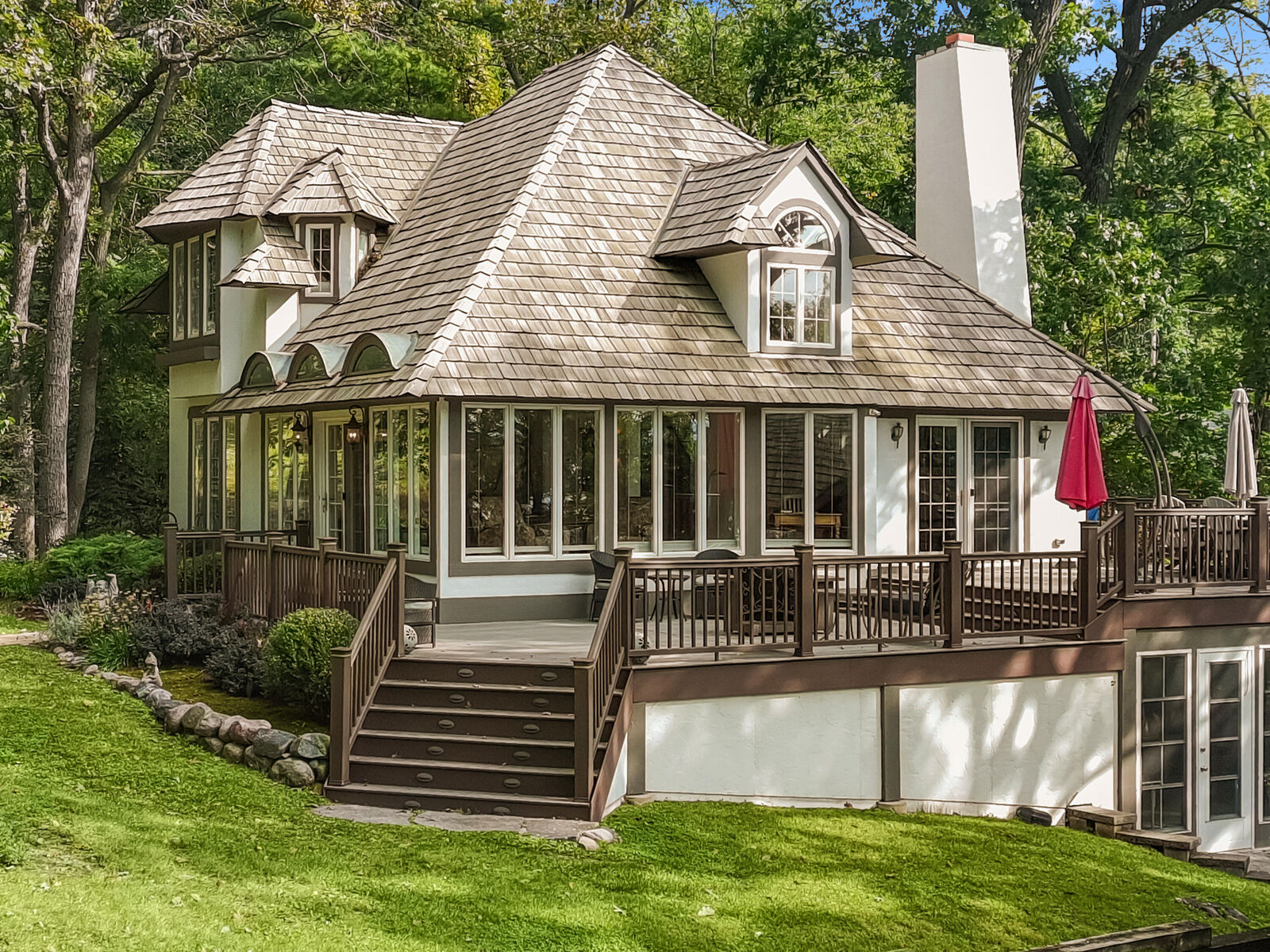 Property Photo:  9 Dartmouth Rd  WI 53191