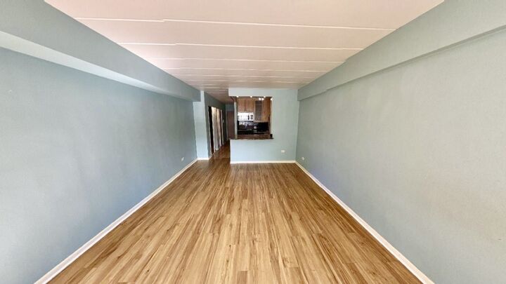 Property Photo:  5616 N Kenmore Avenue 2E  IL 60660 