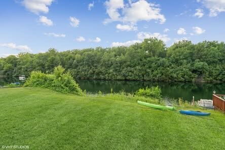 Property Photo:  560 N Washington Street  IL 60408 