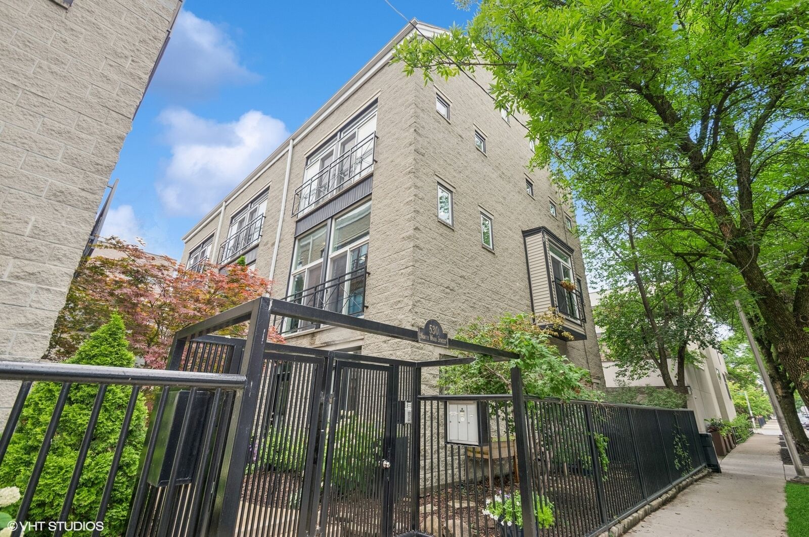 Property Photo:  530 N Wood Street D  IL 60622 