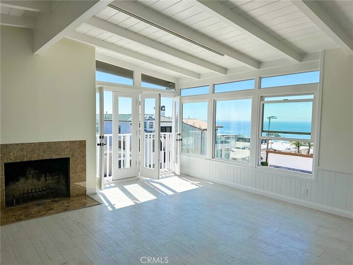Property Photo: 233 6th Street CA 90266