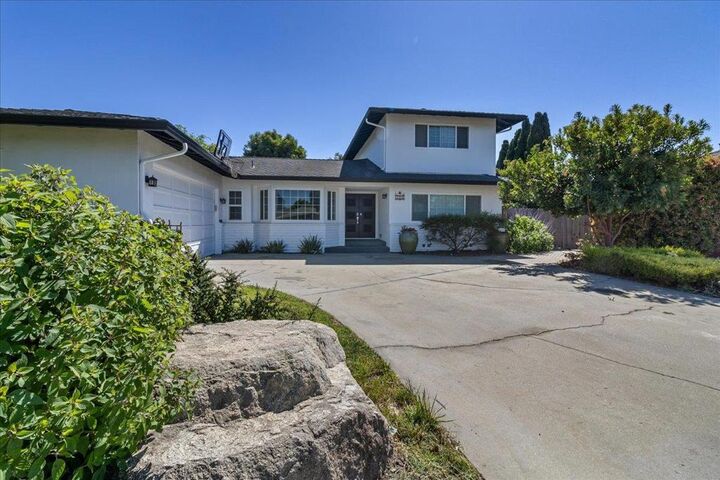 Property Photo:  318 La Jolla Circle  CA 93901 