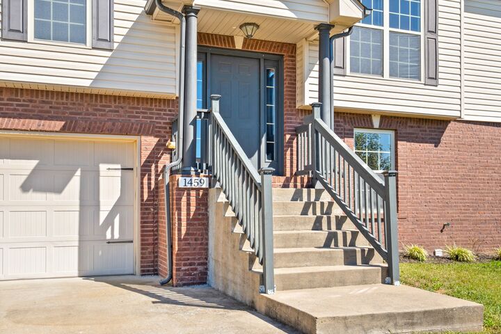 Property Photo:  1459 Raven Rd  TN 37042