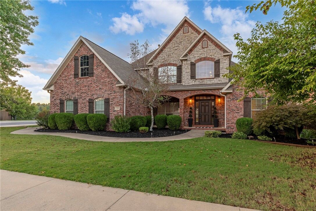 Property Photo:  1104 Edinburgh Avenue  AR 72713 