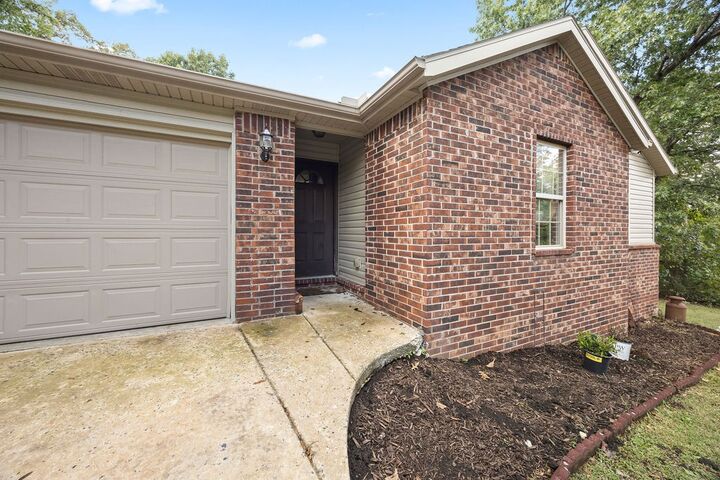 Property Photo: 5 Digby Lane AR 72714