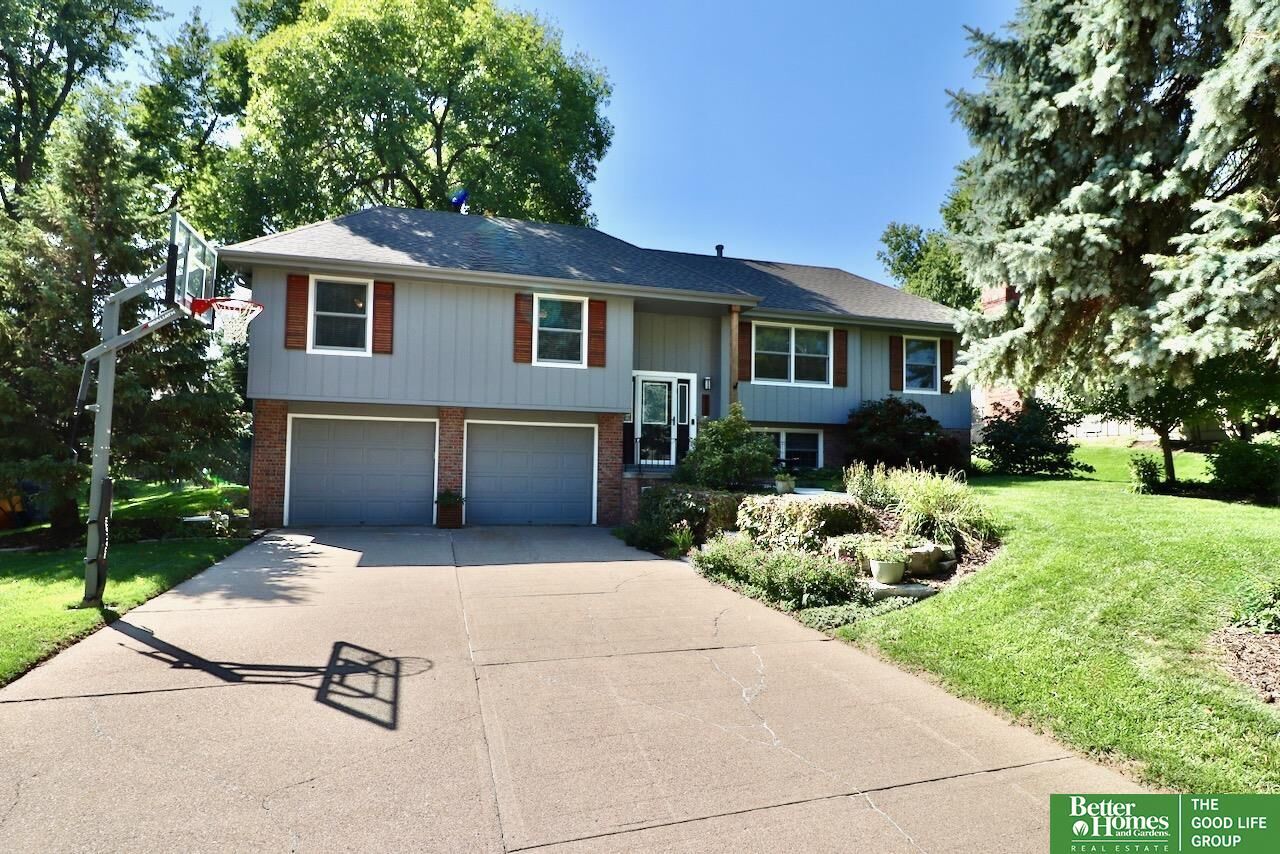 Property Photo:  912 S 130th Street  NE 68154 