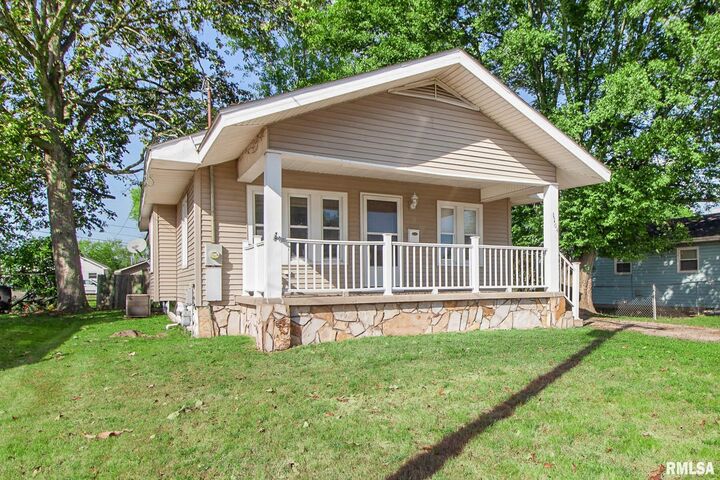 1104 E Reeves Street  Marion IL 62959 photo