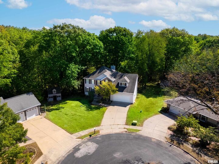 Property Photo:  2602 N Woodhaven Drive  IL 61604 