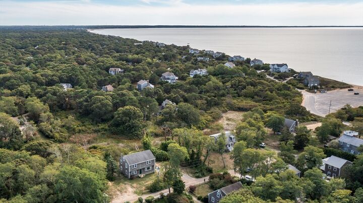 Property Photo:  85 Huckleberry Ln  MA 02642 