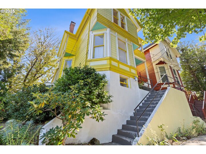 3204 S Kelly Ave  Portland OR 97239 photo