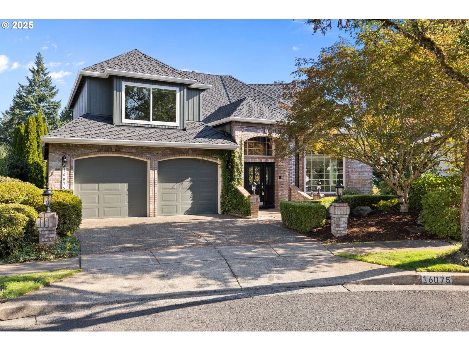 Property Photo: 16075 SW Flicker Ct OR 97007