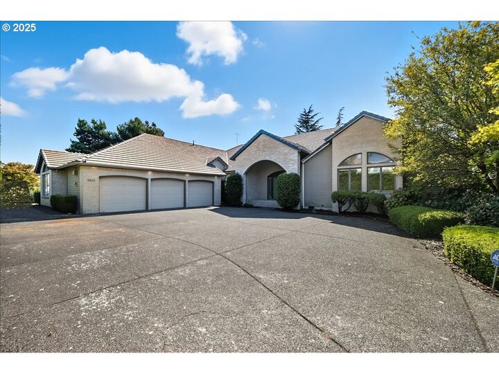 Property Photo:  3521 SE 147th Ct  WA 98683 