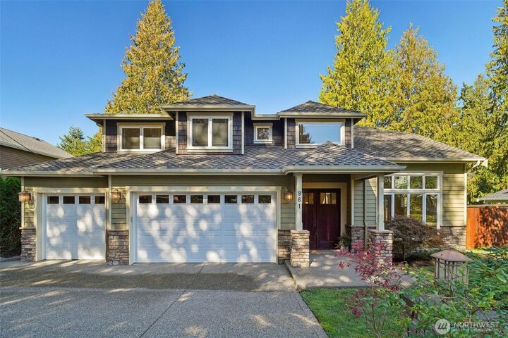 Property Photo:  961  Cedar Street  WA 98020 