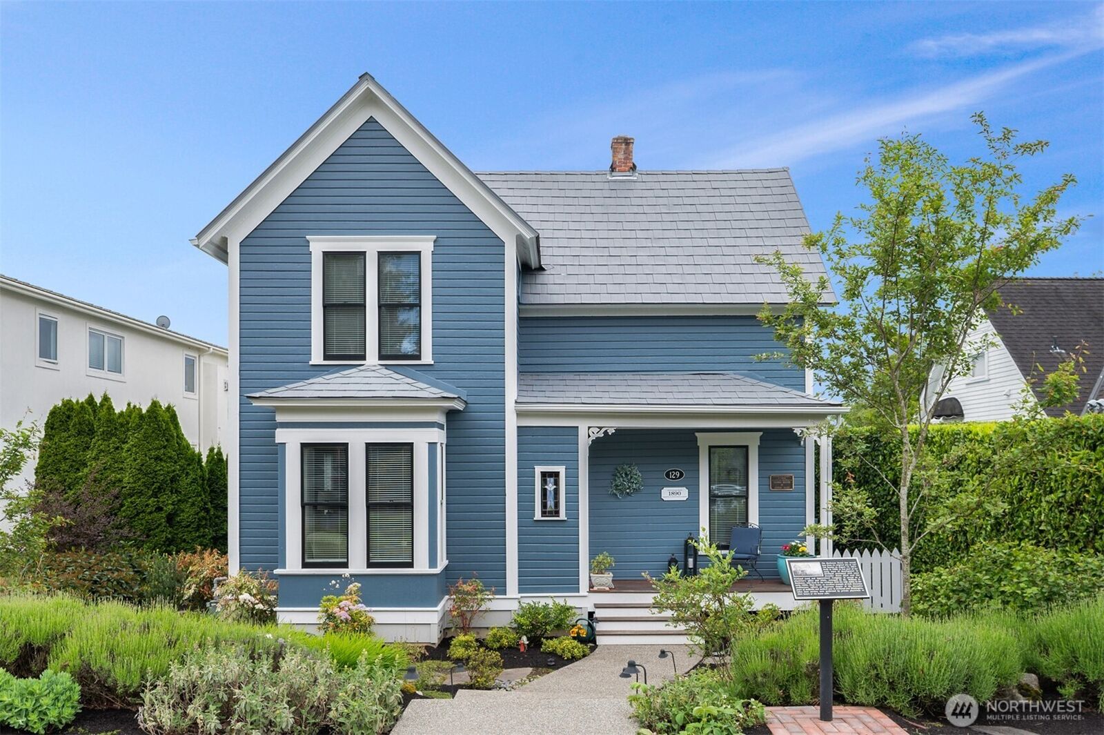Property Photo: 129 6th Avenue WA 98033