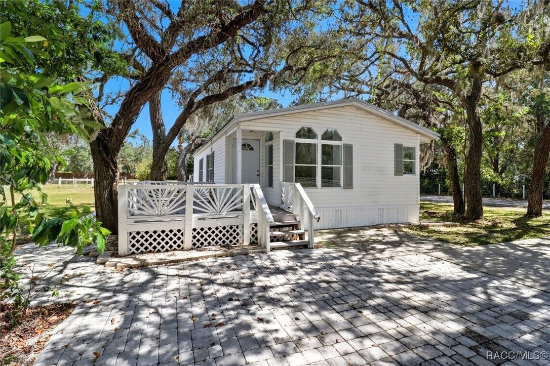 Property Photo: 7049 S Sonata Avenue FL 34446