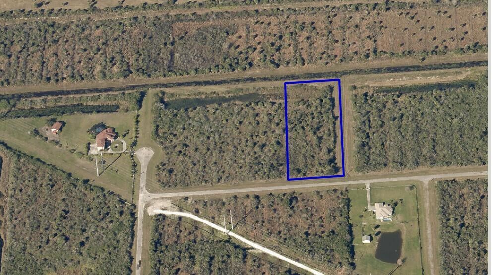 Property Photo: 342 Trotters Street FL 32909