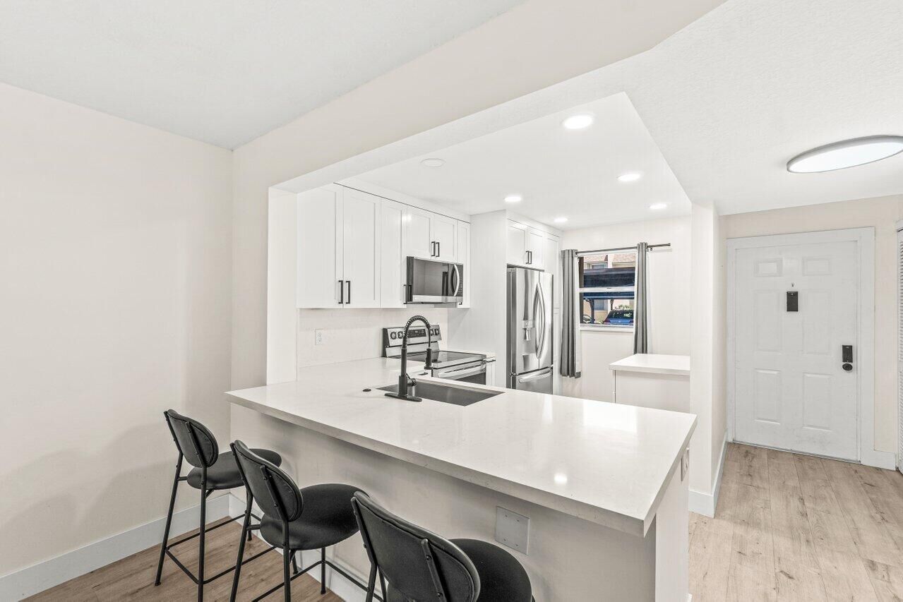 Property Photo:  2935 SW 22nd Avenue 1060  FL 33445 
