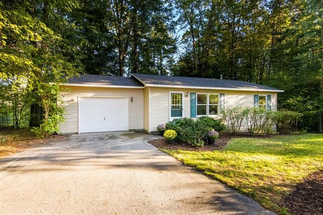 Property Photo:  1866 Pinewood Avenue  MI 49685 