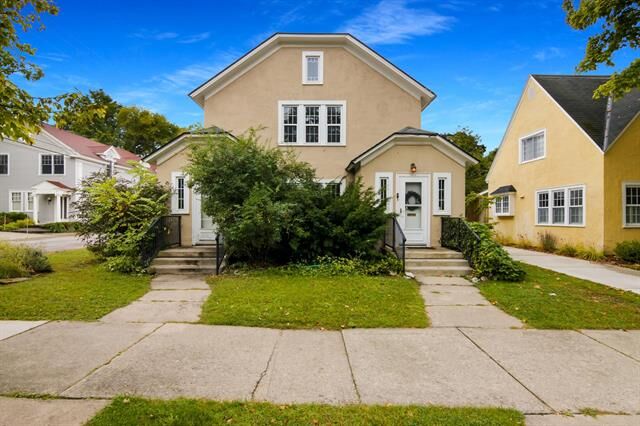 214 Wellington Street  Traverse City MI 49686 photo
