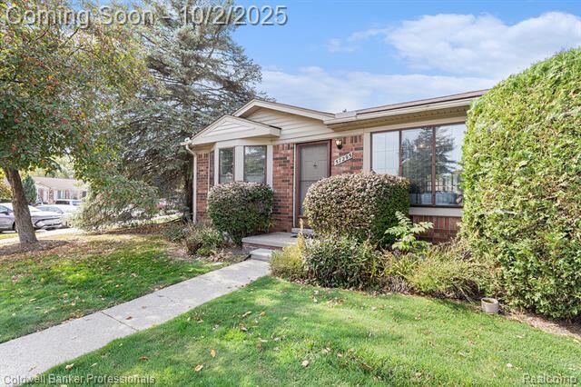 57295 Beaconsfield Road  Washington Twp MI 48094 photo