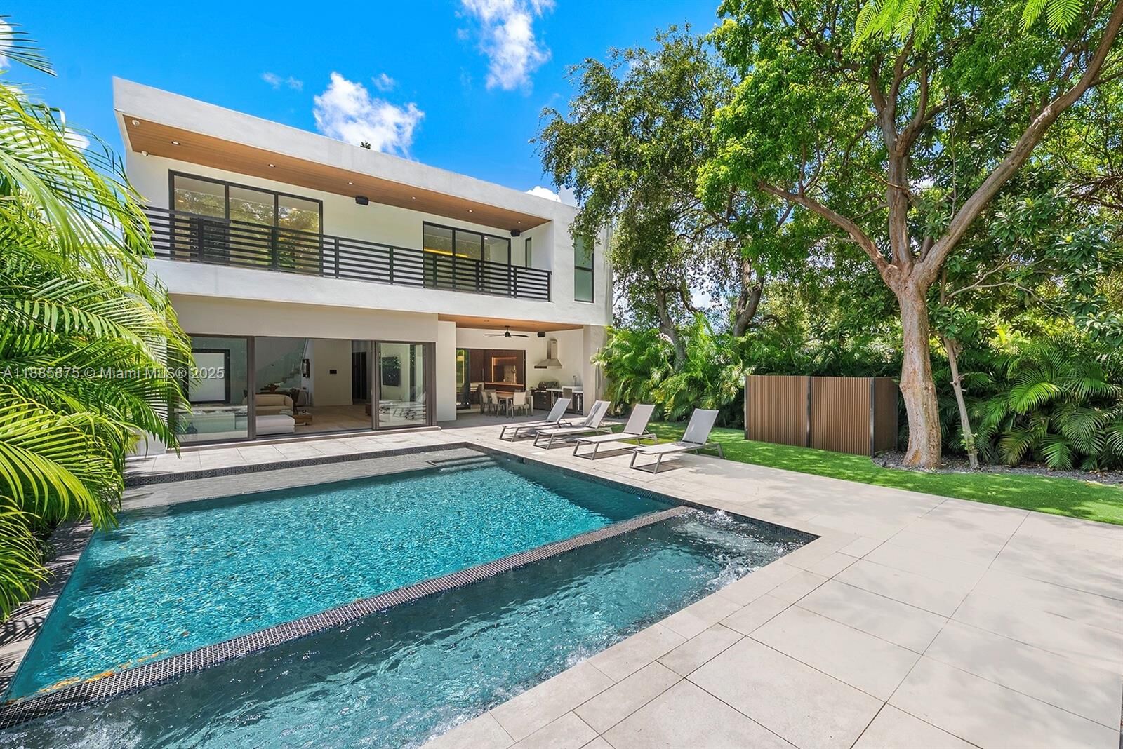 Property Photo:  260 NW 47th St  FL 33127 