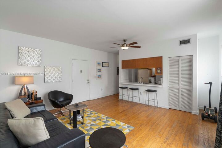 Property Photo: 1200 Euclid Ave 206 FL 33139