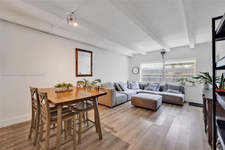 Property Photo:  325 Ocean Dr 206  FL 33139 
