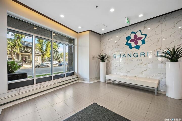 Property Photo: 550 4th Avenue N 504 SK S7K 2M7