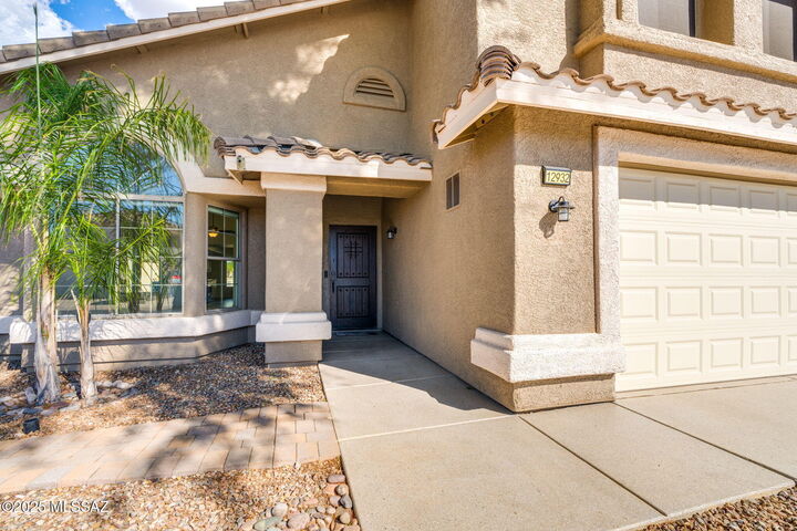 Property Photo:  12932 N Pioneer Way  AZ 85755 